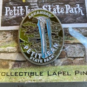 PETIT JEAN STATE PARK COLLECTOR LAPEL PIN ARKANSAS NEW IN PACKAGE